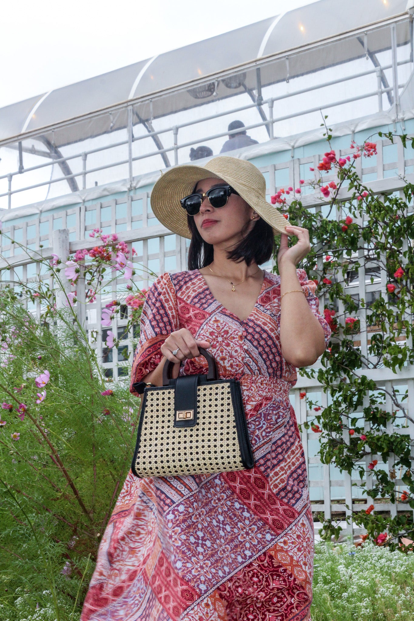 Chloe | Solihiya Luxe Handbag (Black and Cream) | The Pino Collection