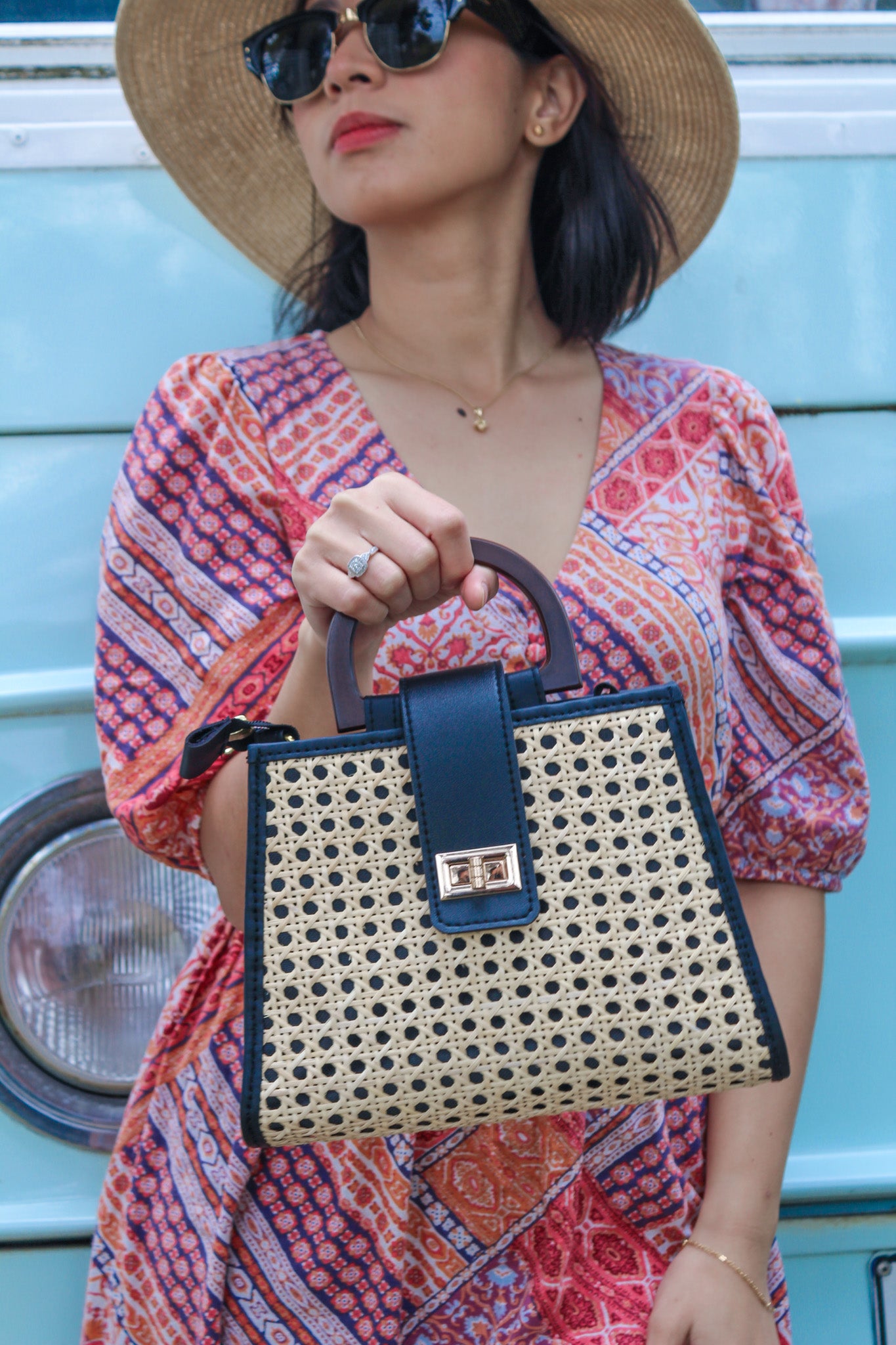 Chloe | Solihiya Luxe Handbag (Black and Cream) | The Pino Collection